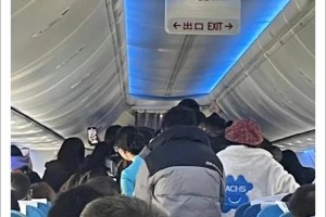 时代少年团粉丝接机扰乱秩序 央媒发声批评