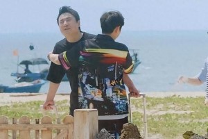 《向往6》沈腾黄磊互怼名场面，何炅救场尴尬不断