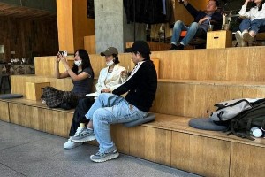 赵丽颖与导演赵德胤私下聚会引恋情猜测