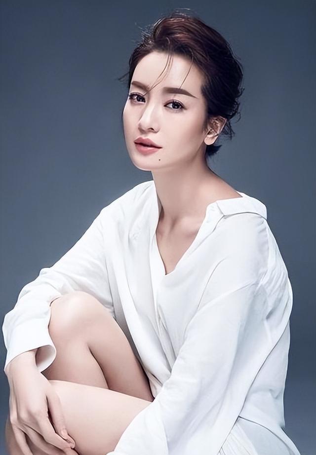 侯佩岑与宋妍霏