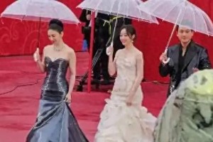 黄奕蒋梦婕2025同框惊艳亮相，梦幻组合展现女性魅力