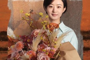 赵丽颖《造城者》杀青，短发造型演绎传奇女镇长