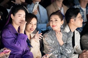 黄奕蒋梦婕《猎金游戏》红毯同框，身材与魅力对比